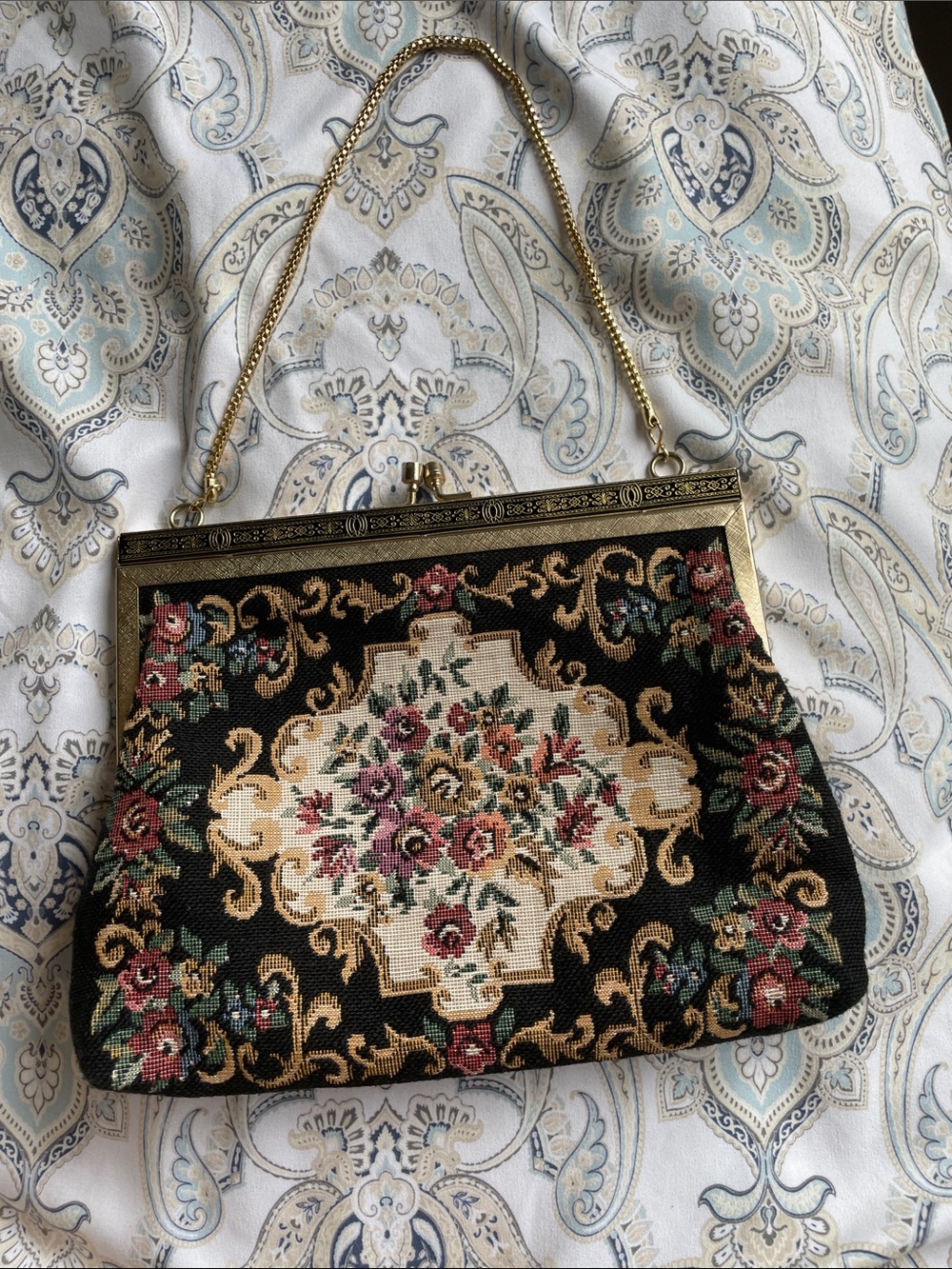 Vintage floral embroidered clutch bag